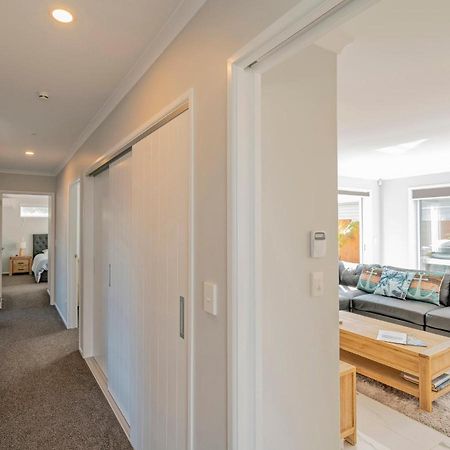 Modern Beach Pad - Whitianga Holiday Home Екстериор снимка