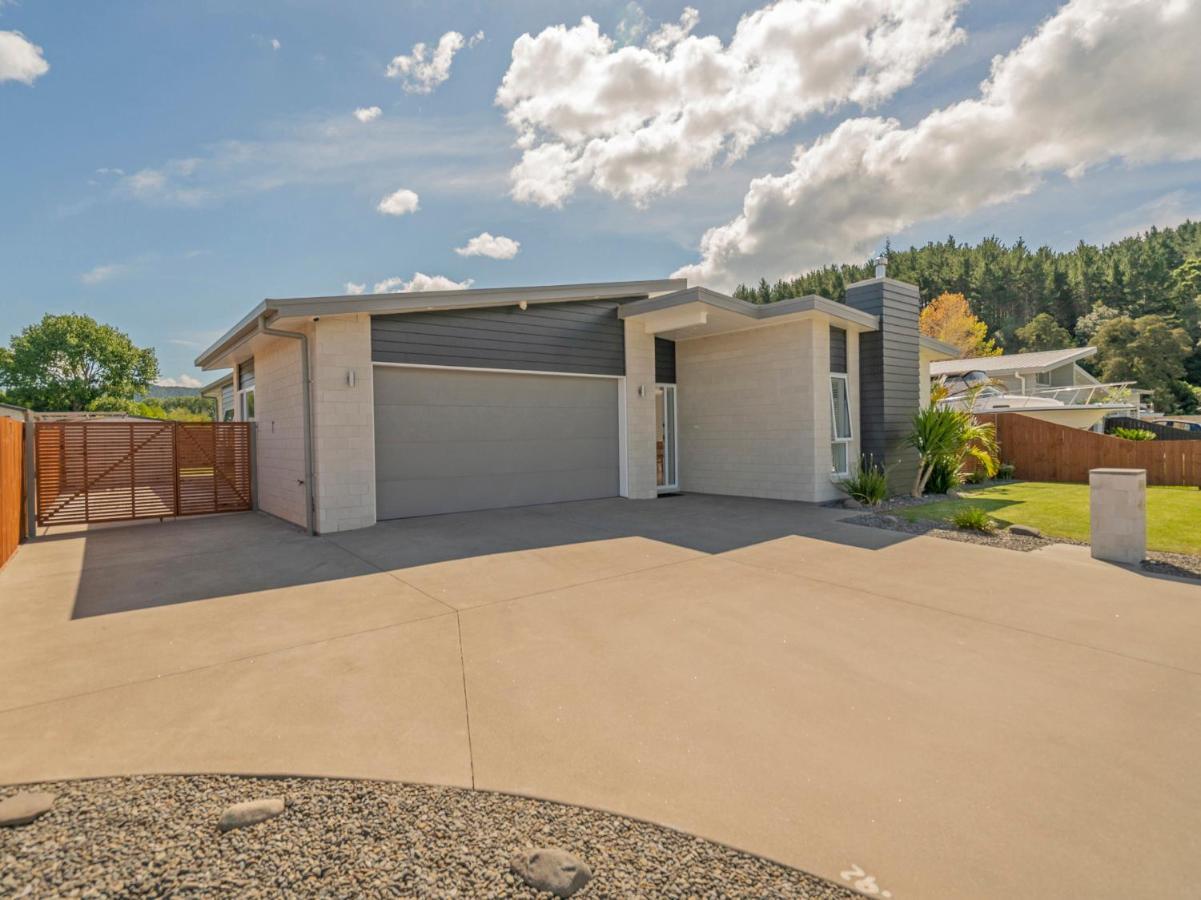Modern Beach Pad - Whitianga Holiday Home Екстериор снимка